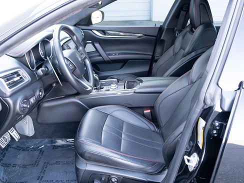 Used 2018 Maserati Ghibli S GranSport Q4 image 12