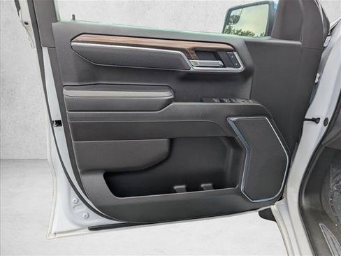 Used 2025 Chevrolet Silverado 1500 LT RWD image 23