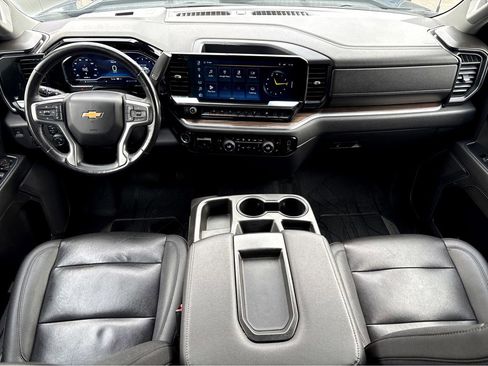 Used 2022 Chevrolet Silverado 1500 LT w/ Safety Package image 4