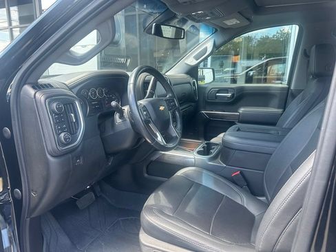 Used 2021 Chevrolet Silverado 1500 LTZ w/ LTZ Premium Package AWD/4WD image 9