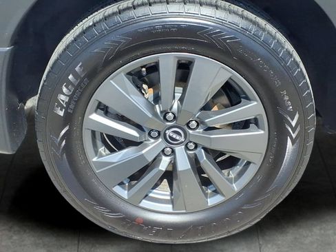 Used 2024 Nissan Pathfinder SV FWD image 9
