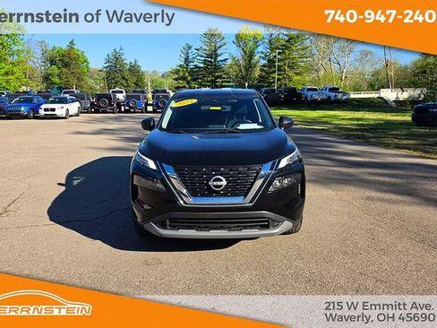 Used 2023 Nissan Rogue S AWD/4WD image 2