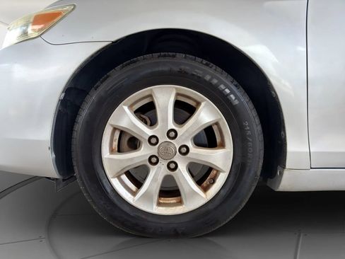 Used 2011 Toyota Camry LE w/ LE Extra-Value Pkg FWD image 22