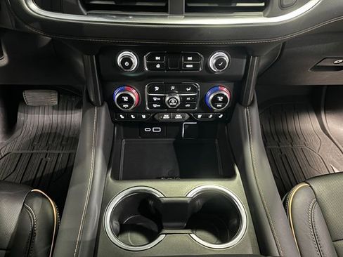 Used 2024 GMC Yukon AT4 w/ Technology Package AWD/4WD image 23