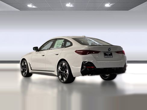 New 2026 BMW 430i w/ M Sport Package image 3