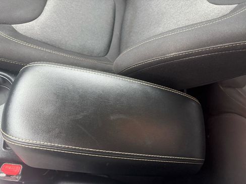 Used 2016 Jeep Cherokee Sport AWD/4WD image 30