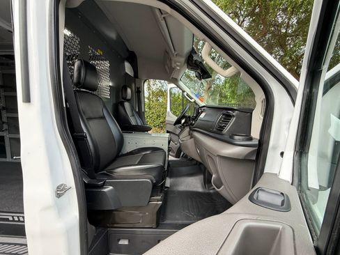Used 2022 Ford Transit 250 Medium Roof image 13