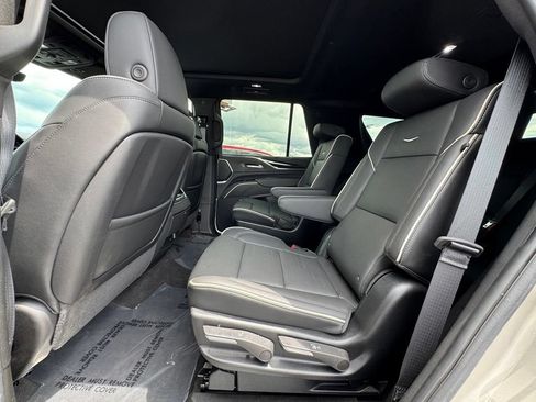 Certified 2024 Cadillac Escalade Sport w/ Touring Package AWD/4WD image 34