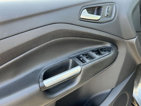 Used 2016 Ford Escape SE FWD image 15