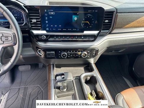 Used 2025 Chevrolet Silverado 1500 High Country w/ High Country Premium Package AWD/4WD image 16