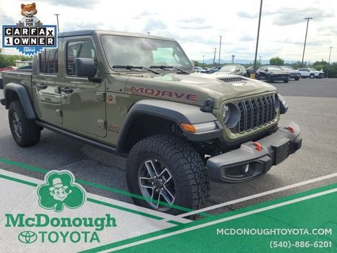 Used 2026 Jeep Gladiator Mojave AWD/4WD image 8