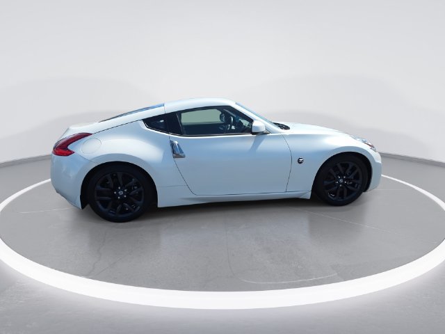 Used 2020 Nissan 370Z Coupe RWD image 8