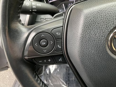 Used 2021 Toyota Camry SE image 30