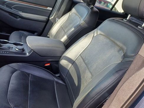 Used 2018 Ford Explorer Limited w/ Equipment Group 301A image 6