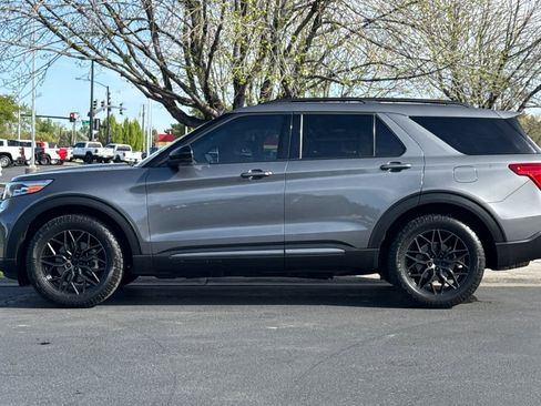 Certified 2023 Ford Explorer XLT w/ Equipment Group 202A image 5