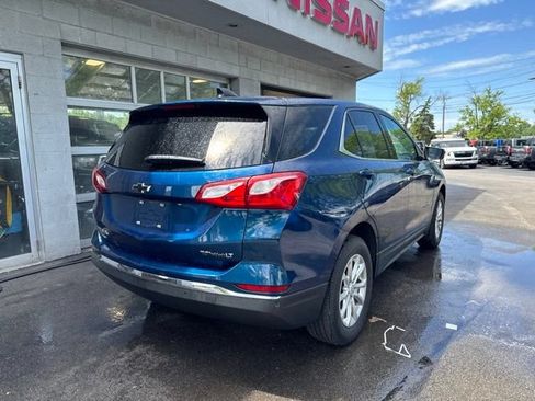 Used 2020 Chevrolet Equinox LT w/ Driver Convenience Package FWD image 2