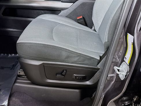 Used 2020 RAM 3500 Big Horn w/ Level 2 Equipment Group image 27