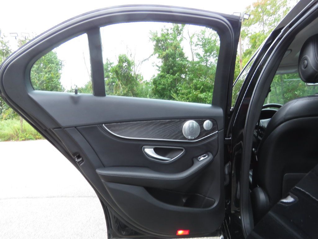 Used 2015 Mercedes-Benz C 300 4MATIC Sedan image 18