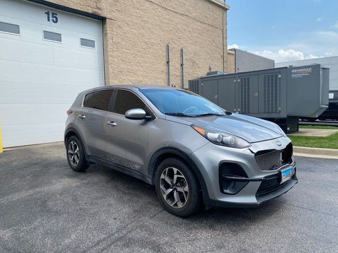 Used 2020 Kia Sportage LX FWD image 3