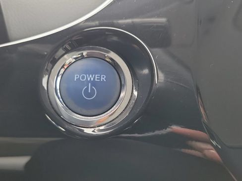 Used 2016 Toyota Prius Four Touring FWD image 28