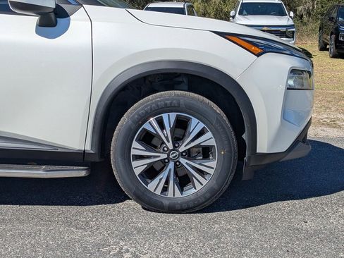 Used 2023 Nissan Rogue SV image 11