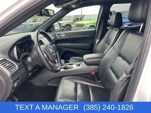 Used 2022 Jeep Grand Cherokee Limited image 12