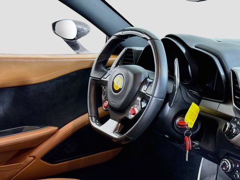 Used 2011 Ferrari 458 Italia Coupe RWD image 25