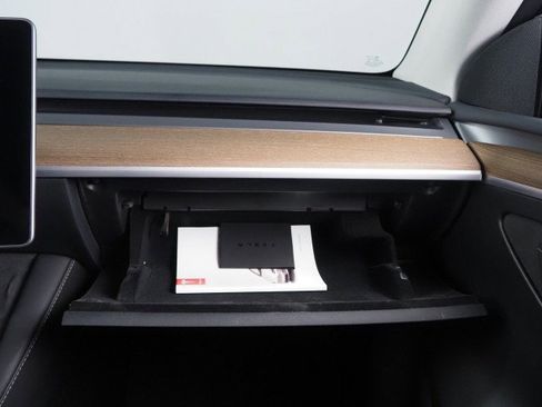 Used 2023 Tesla Model Y Performance image 38