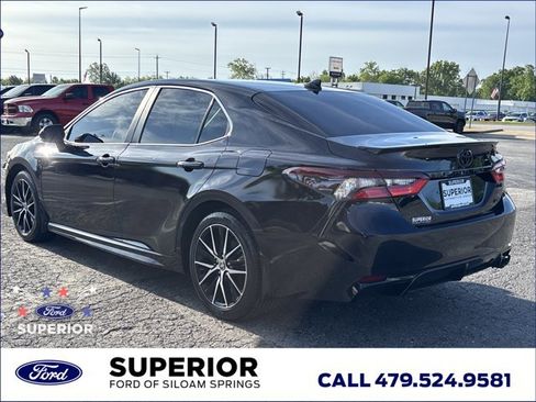 Used 2024 Toyota Camry SE FWD image 8