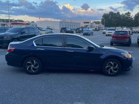 Used 2017 Honda Accord LX image 5