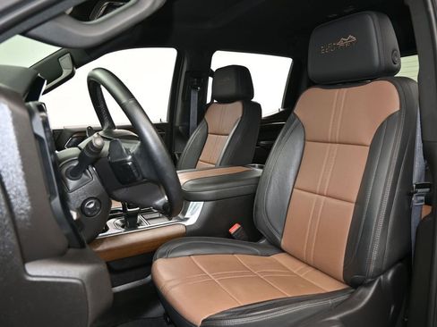 Used 2024 Chevrolet Silverado 1500 High Country image 10