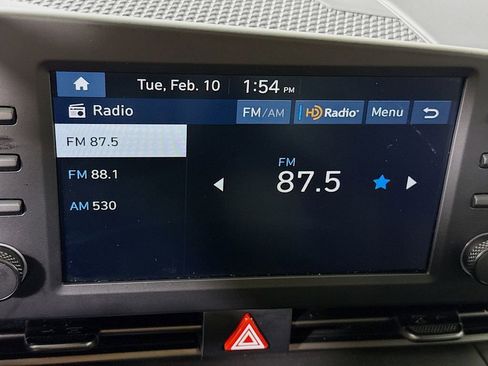 Certified 2025 Hyundai Elantra Sport w/ Cargo Package image 7