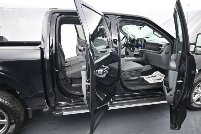 Used 2025 Ford F150 XLT w/ Equipment Group 301A Standard AWD/4WD image 9