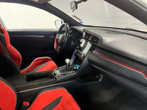 Used 2019 Honda Civic Type R image 11