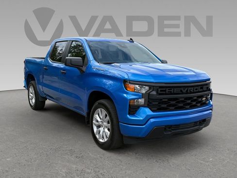 Used 2025 Chevrolet Silverado 1500 Custom image 1