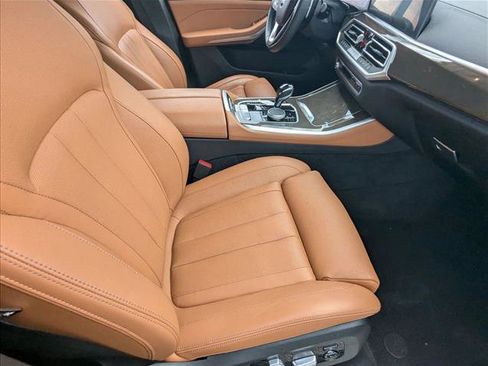 Certified 2022 BMW X5 sDrive40i w/ Luxury Seating Package image 21