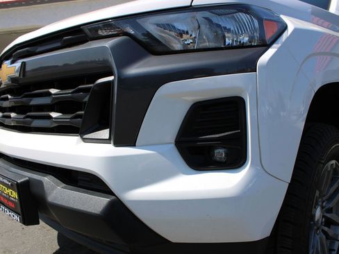 Used 2023 Chevrolet Colorado LT w/ LT Convenience Package AWD/4WD image 4