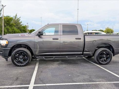 Used 2021 RAM 2500 Tradesman RWD image 3