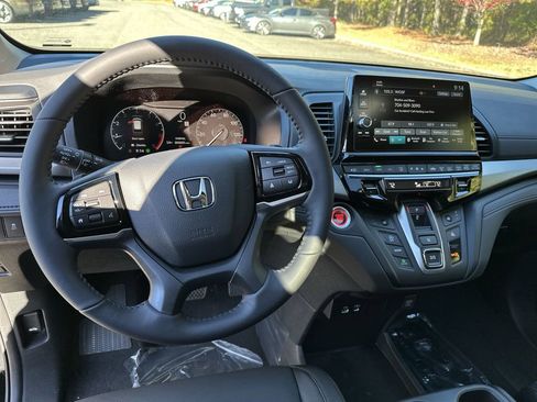 New 2026 Honda Odyssey EX-L image 11