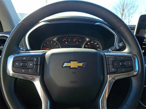 Used 2025 Chevrolet Blazer LT image 16