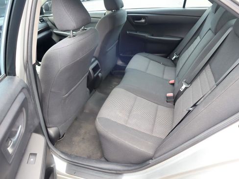 Used 2017 Toyota Camry LE FWD image 13