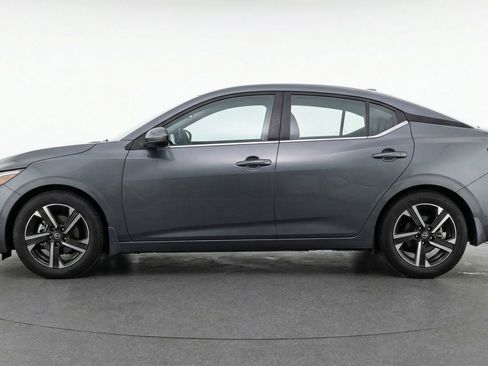 Used 2025 Nissan Sentra SV image 5