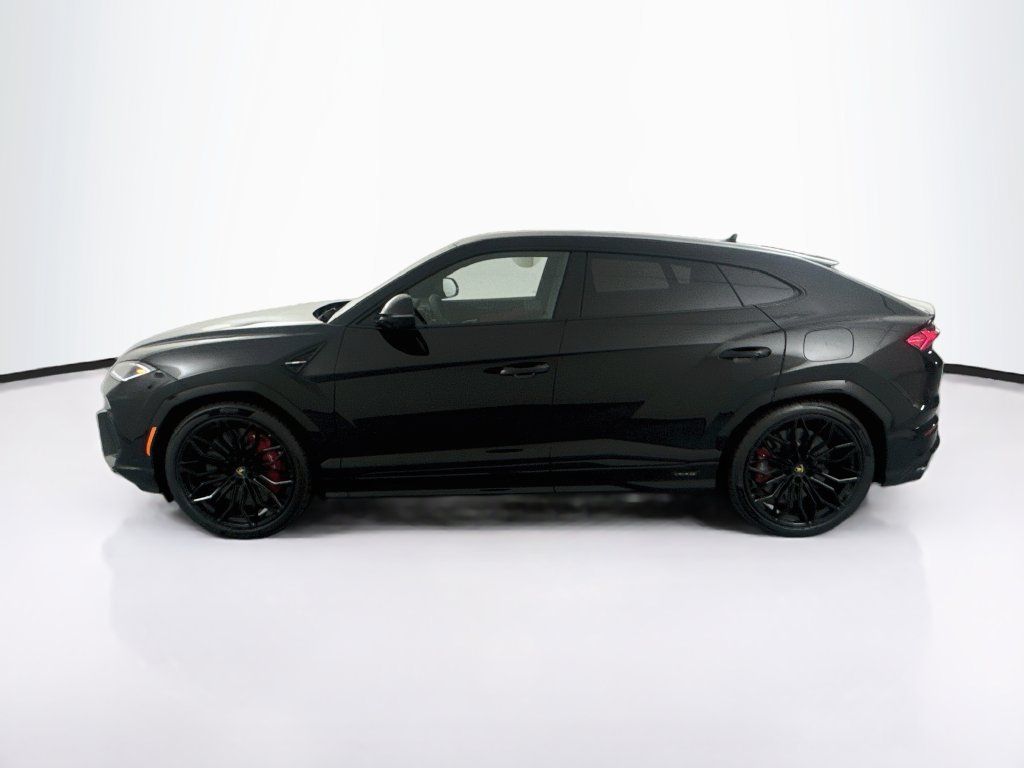Used 2026 Lamborghini Urus SE AWD/4WD image 8