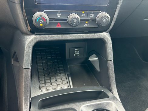 Used 2025 Ford Ranger XLT AWD/4WD image 35