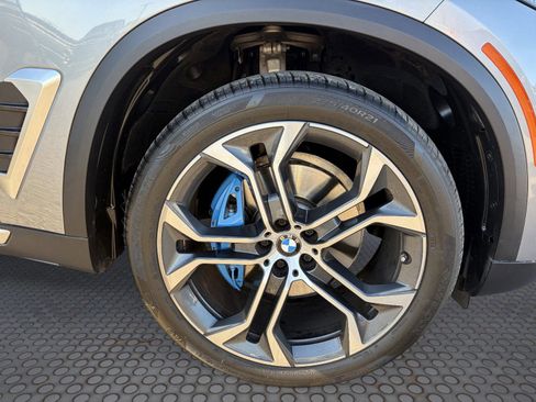 Used 2024 BMW X5 xDrive40i w/ Premium Package AWD/4WD image 10