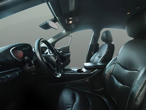 Used 2016 Chevrolet Volt Premier w/ Driver Confidence Package image 10