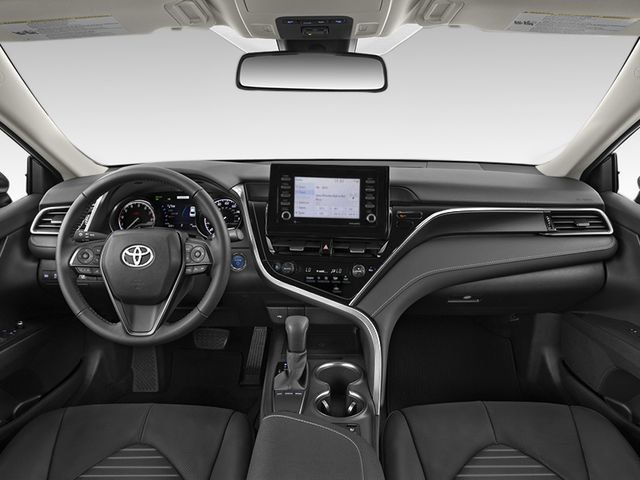 Used 2024 Toyota Camry SE AWD/4WD image 3