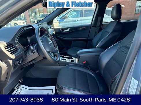 Used 2024 Ford Escape ST-Line w/ Tech Pack #1 AWD/4WD image 12