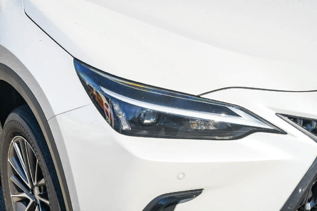 Used 2025 Lexus NX 250 FWD w/ Accessory Package (K3) image 4