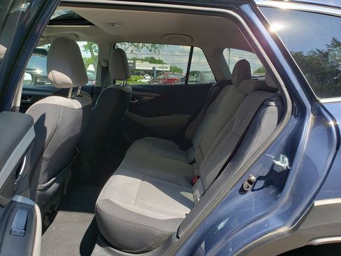Used 2024 Subaru Outback Premium AWD/4WD image 5